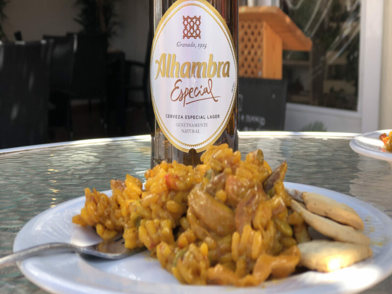 Best things to do in Granada for couples tapas.MTG