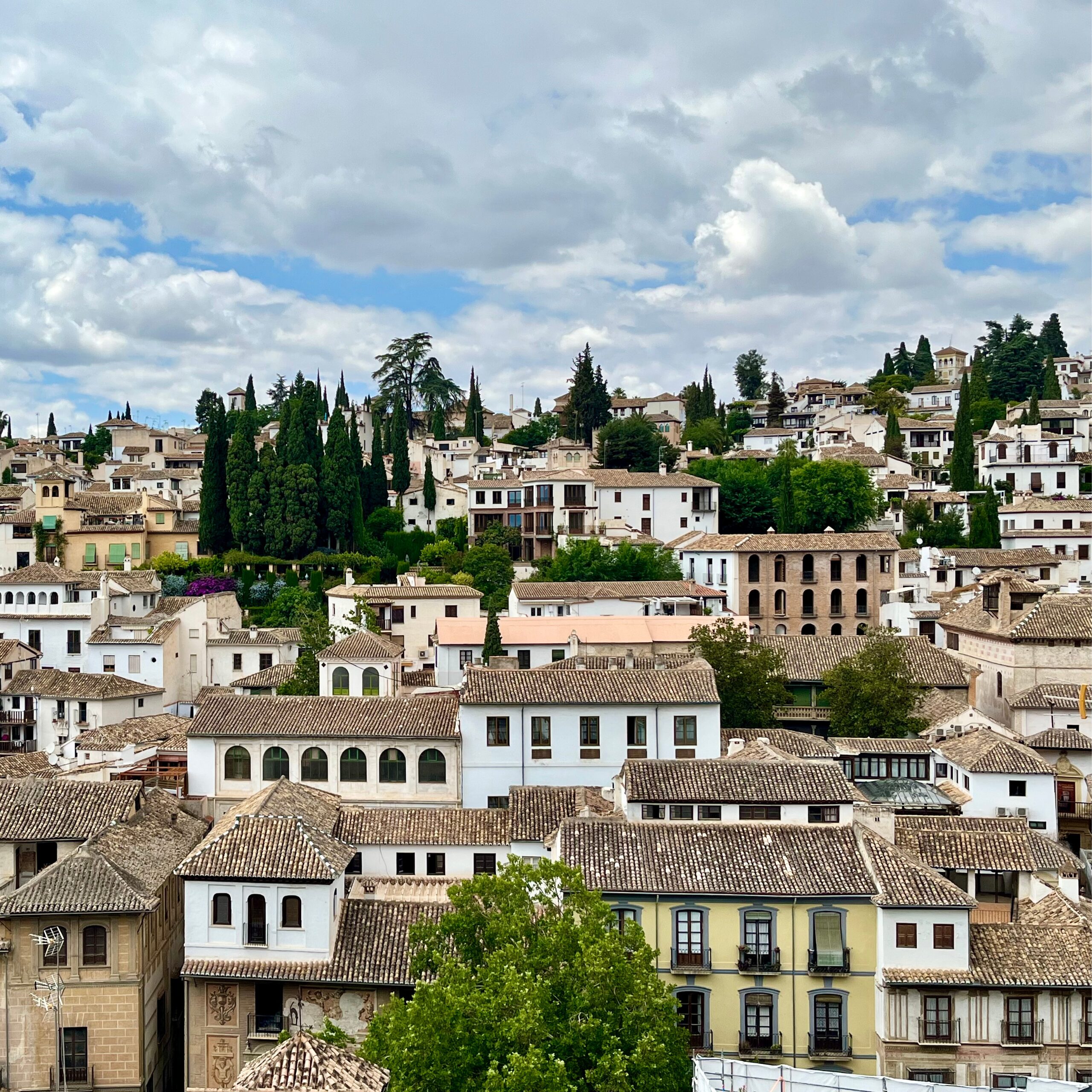 Welcome to Miriam Tourist Guide: Discovering the Magic of Granada